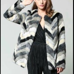 NEVER WORN - TRENDY NIGHT JACKET